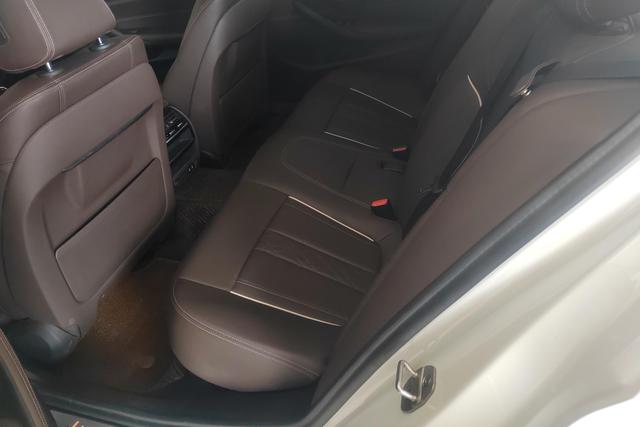 BMW 5 Series — фото 15