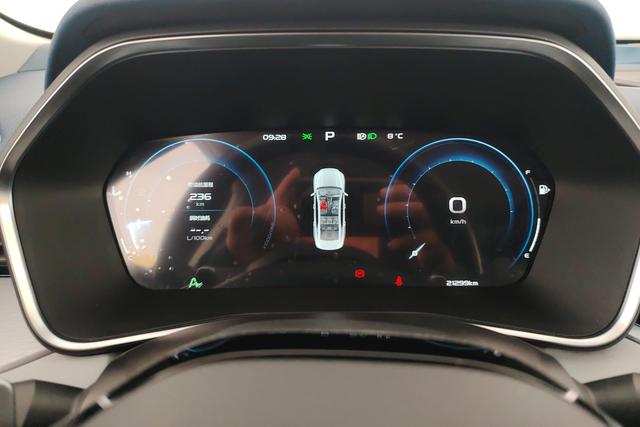 Geely Automobile Xingrui 2023 Темно-серый из Китая, фото 3