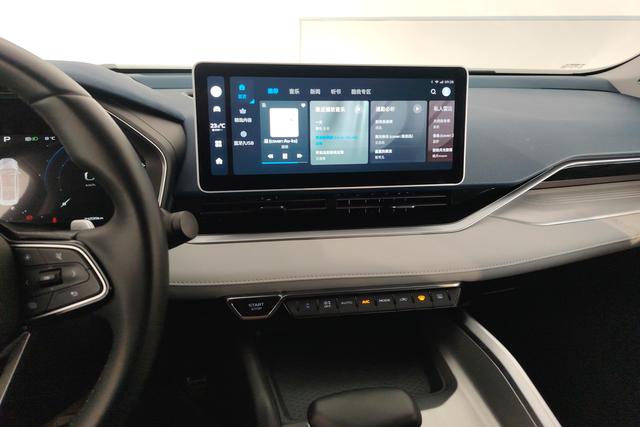 Geely Automobile Xingrui 2023 Темно-серый из Китая, фото 6