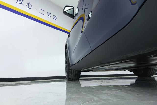 Tesla Model Y 2022 Синий из Китая, фото 2