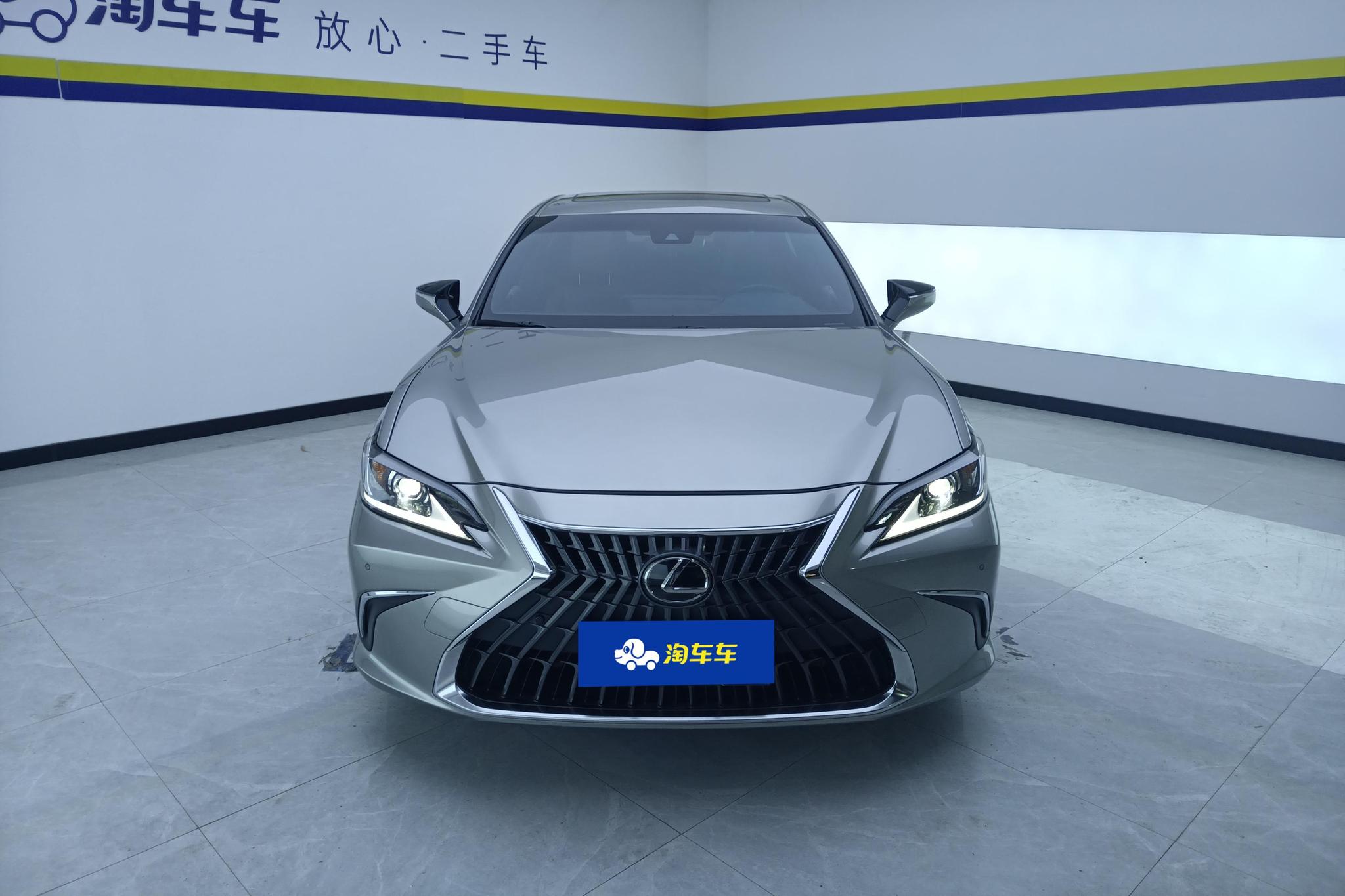 Lexus ES 2022 200
