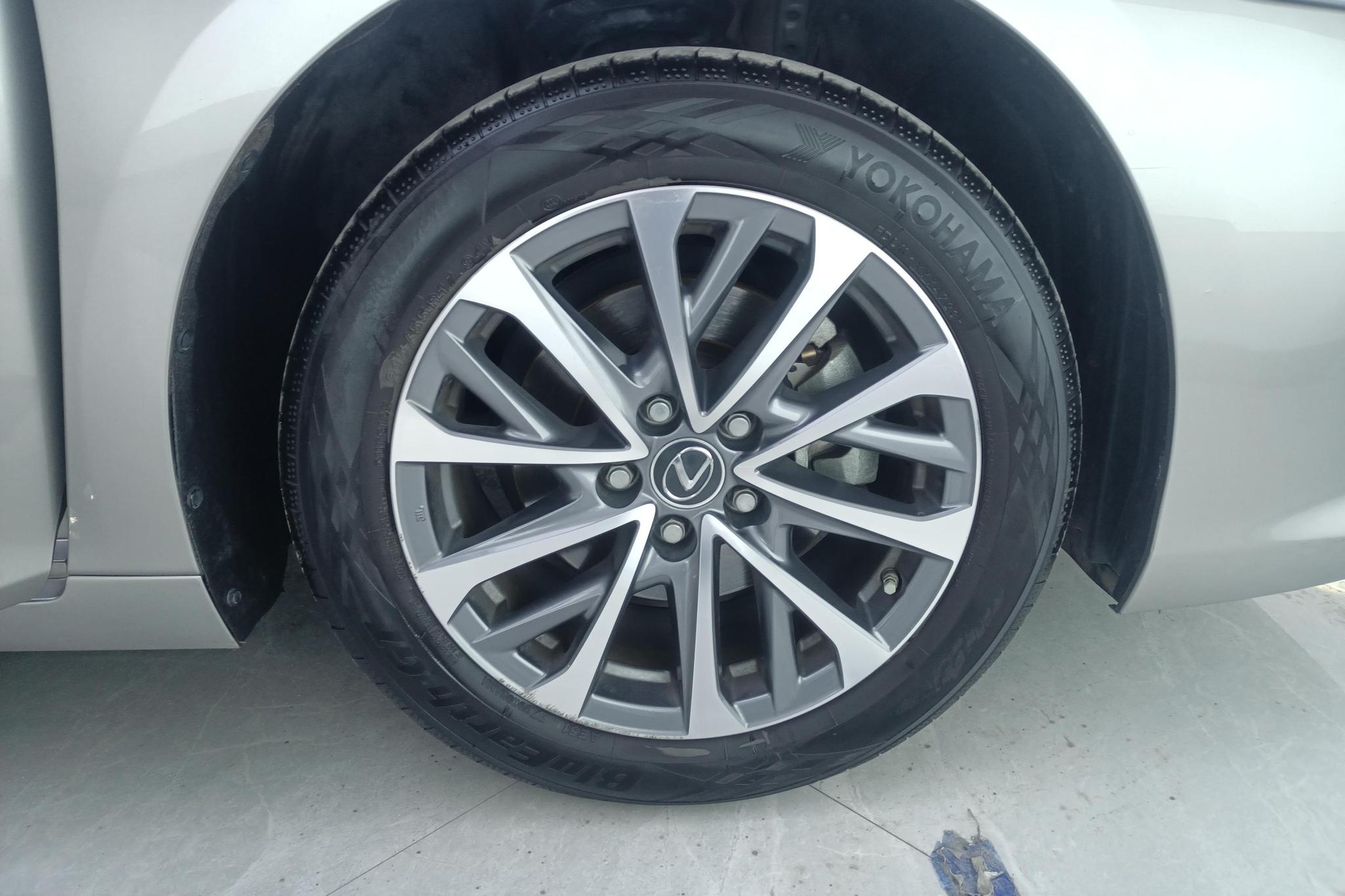 Lexus ES 2022 200