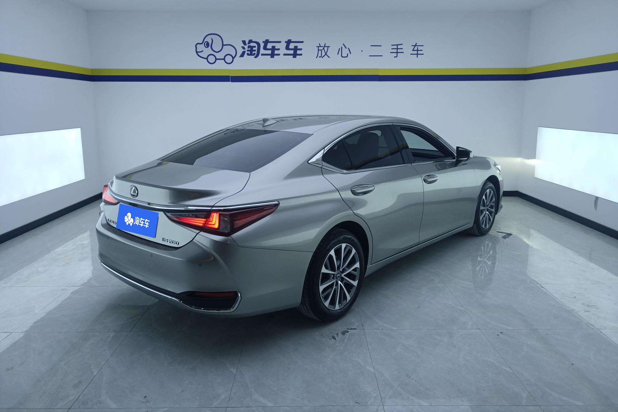 Lexus ES 2022 200