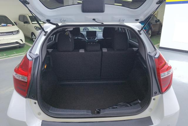 Toyota YARIS L 2021 1.5 L CVT — фото 17