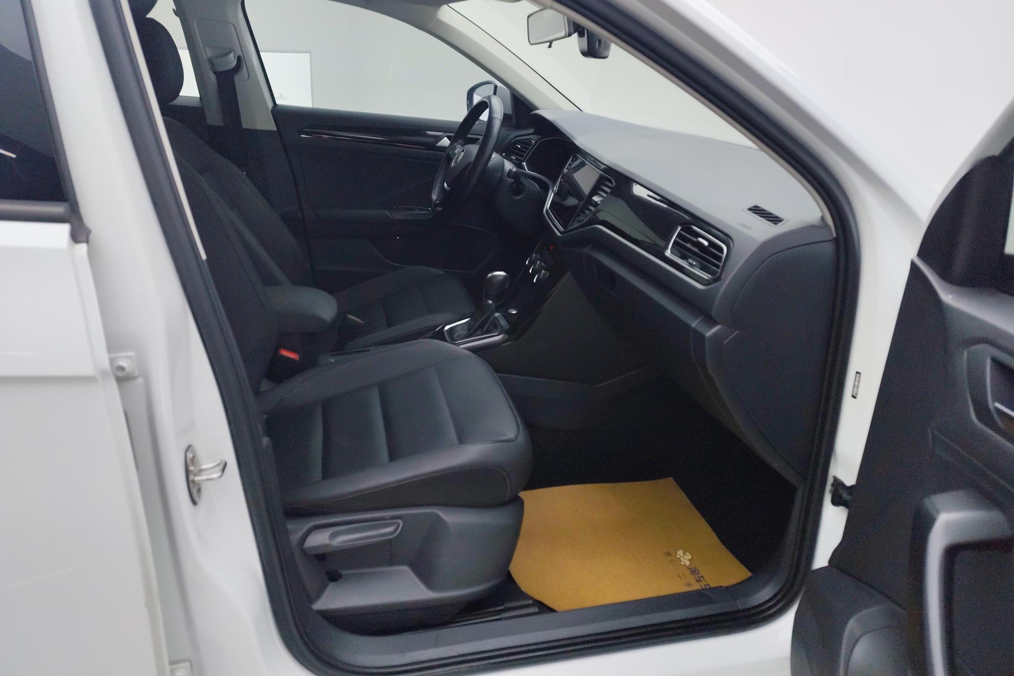 Volkswagen T-Roc 2021 280TSI DSG Comfort Smart Connect