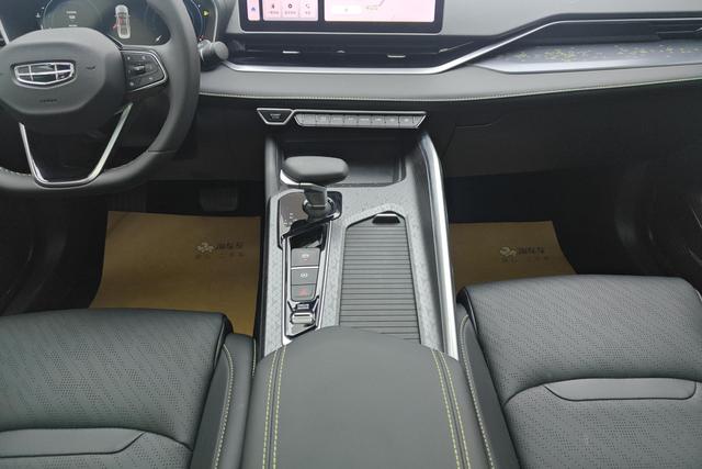 Geely Automobile Xingrui id 3781892 из Китая 12