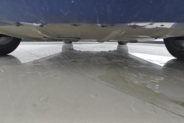 BMW 1 series id 3784324 из Китая 8