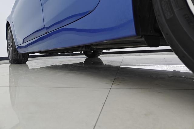 BMW 1 series id 3784324 из Китая 9