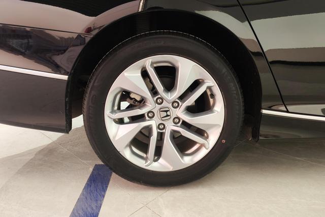 Honda Accord id 3810385 из Китая 15