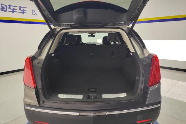 Cadillac XT5 2018 — фото 17