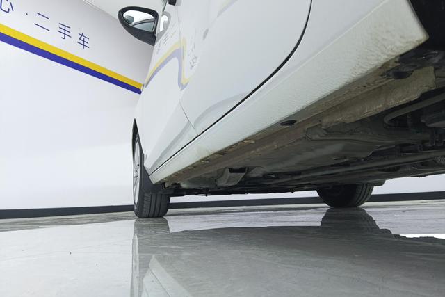 Buick Excelle 2019 Белый из Китая, фото 3