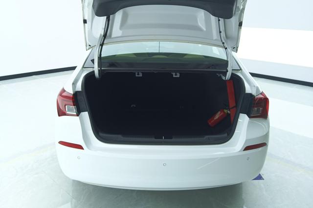 Buick Excelle id 3804348 из Китая 11