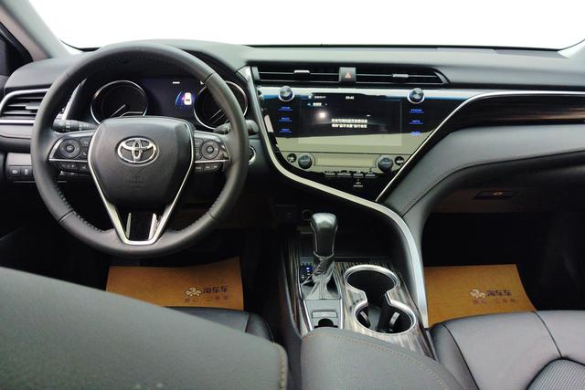 Toyota Camry id 3857667 из Китая 9