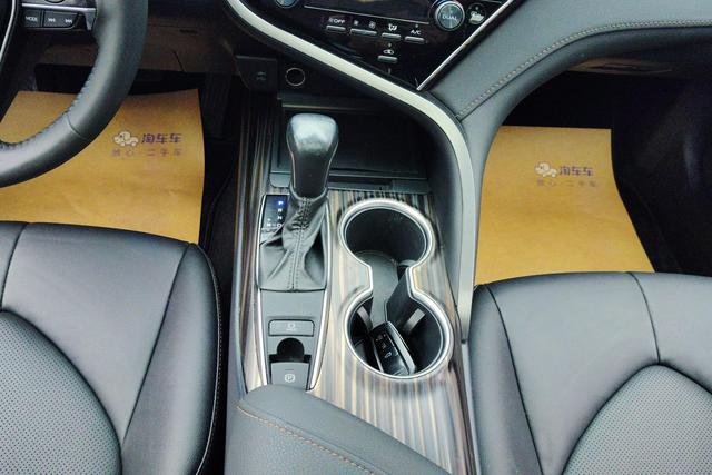 Toyota Camry id 3857667 из Китая 11