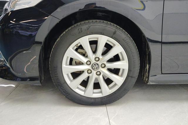 Toyota Camry id 3857667 из Китая 12