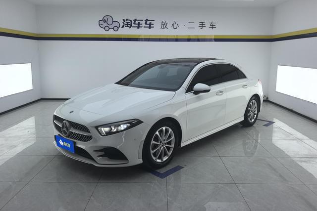 Mercedes Benz A-Class 2022 — фото 1