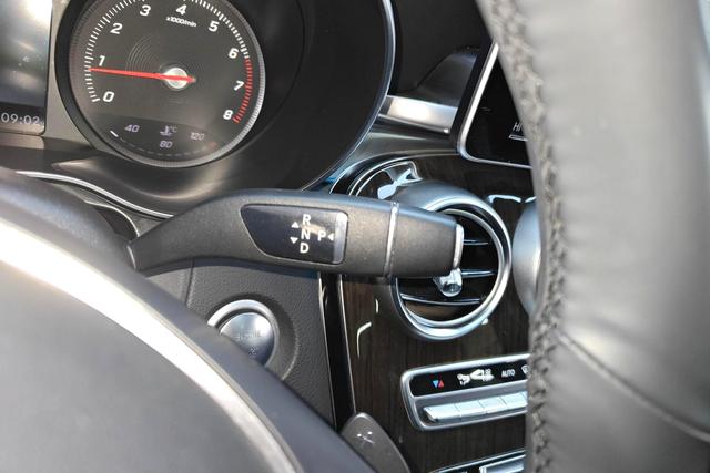 Mercedes Benz GLC 2019 — фото 14
