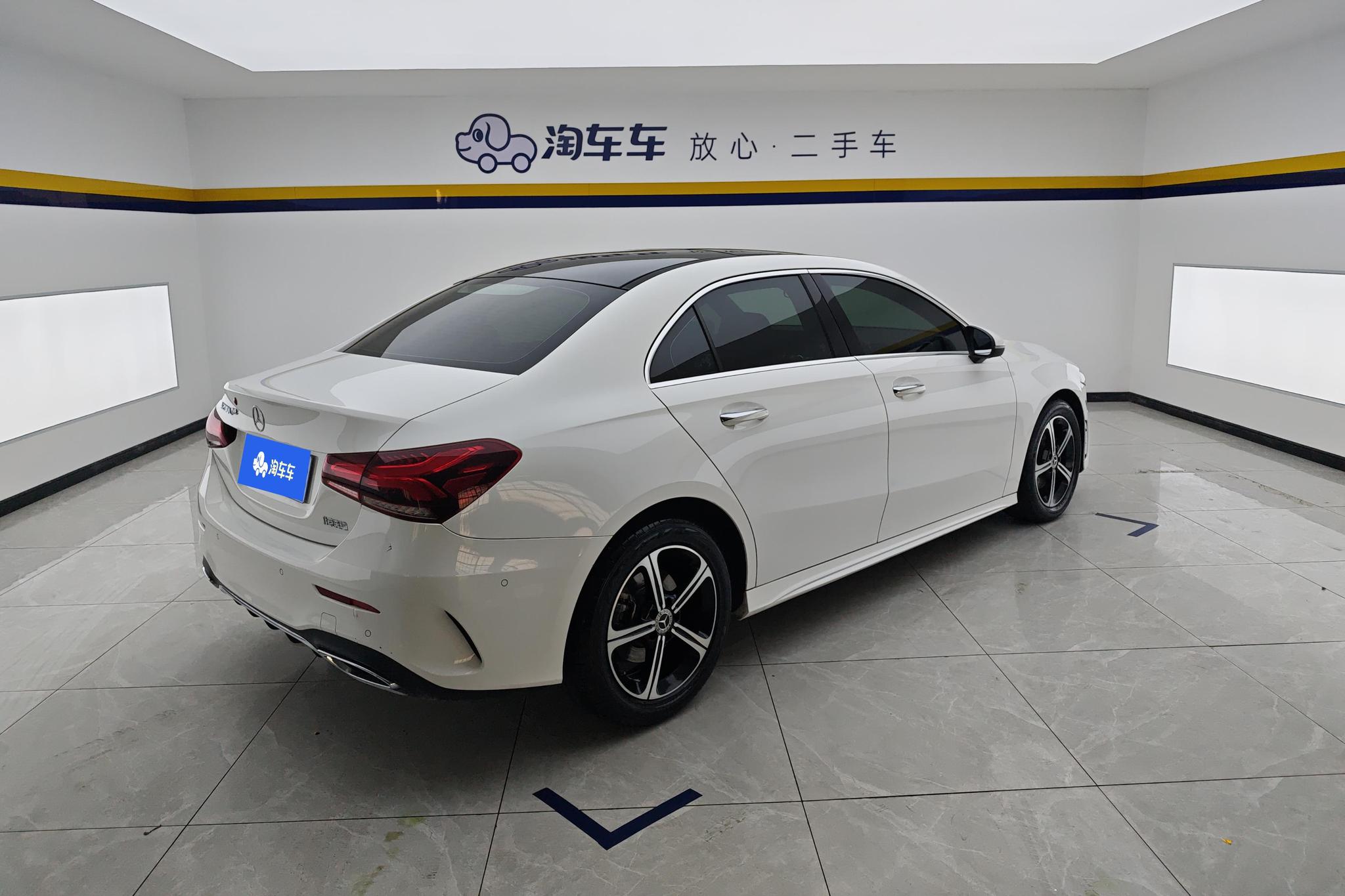 Mercedes-Benz A-Class A 2022 A 200 L Sport Fashion