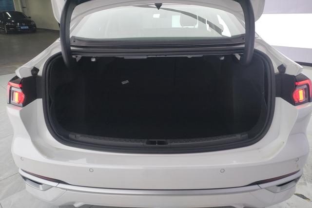 Ford Mondeo 2023 Eco Boost 245 Luxury — фото 17
