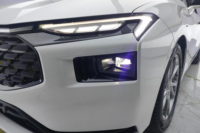 Ford Mondeo 2023 Eco Boost 245 Luxury — фото 5