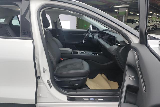 Ford Mondeo 2023 Eco Boost 245 Luxury — фото 15