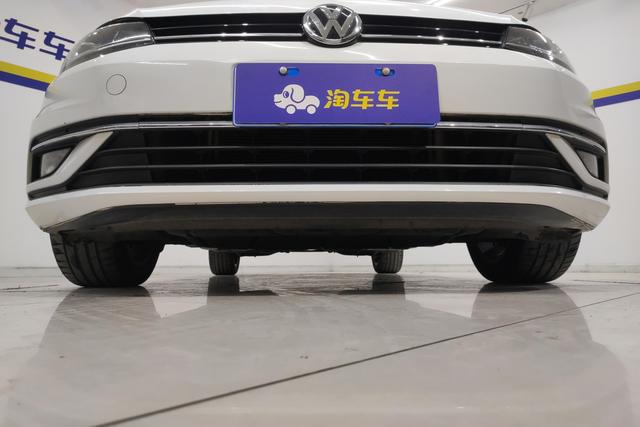 Volkswagen Golf 2020 Белый из Китая