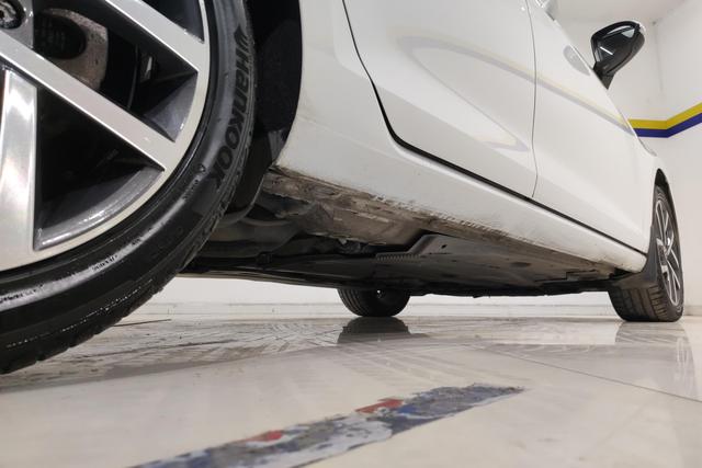 Volkswagen Golf 2020 Белый из Китая, фото 4