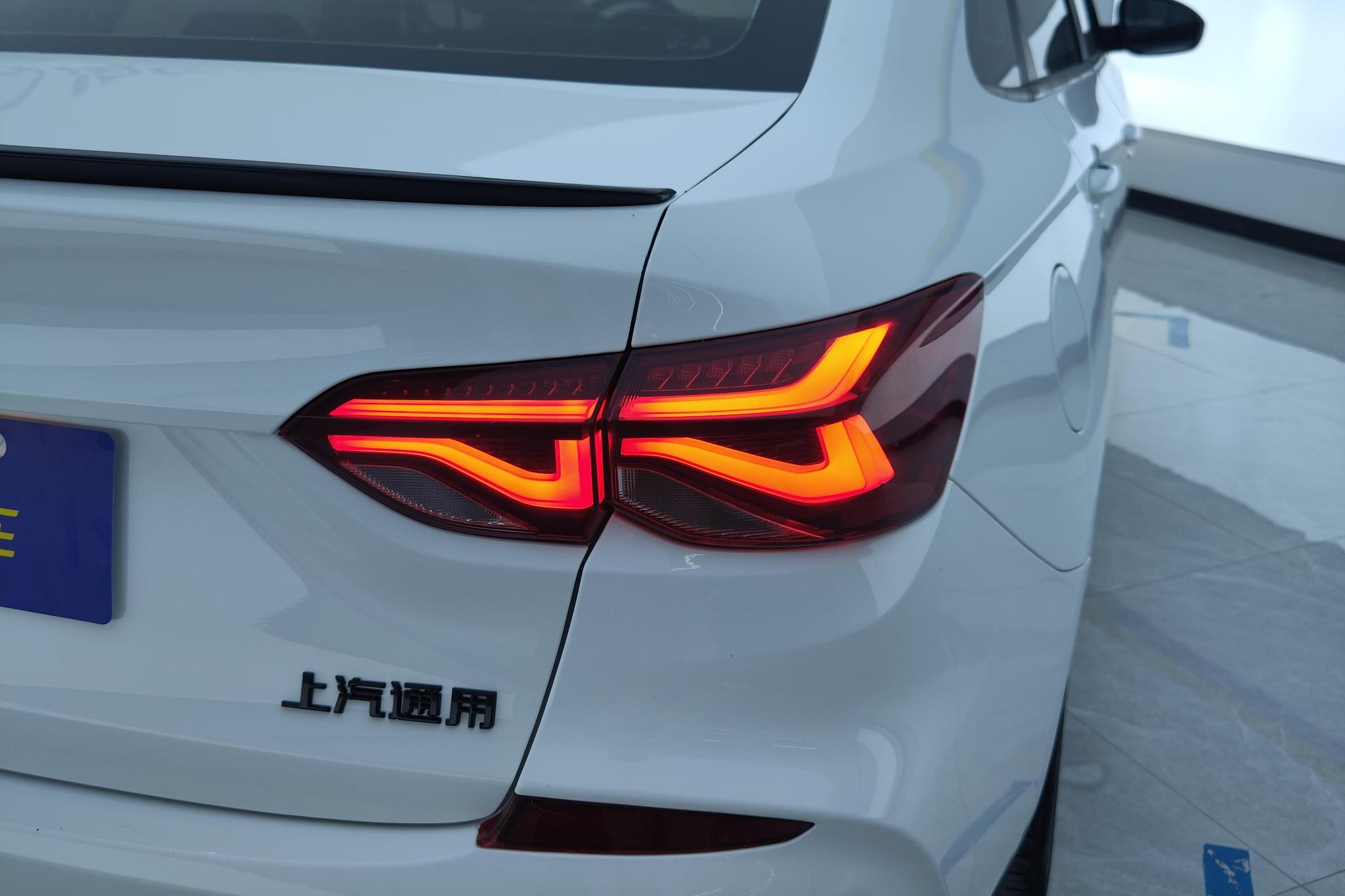 Chevrolet Monza 2019 Redline 320T DCT