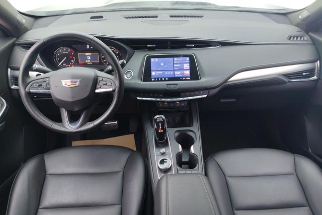 Cadillac XT4 2022 28 T 2 WDLuxury — фото 11