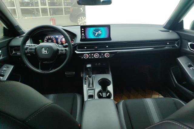Honda Civic 2022 240 TURBO CVT — фото 12