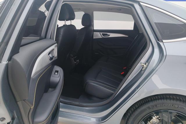 Roewe ei6 MAX Plug-in Hybrid 2020 — фото 16
