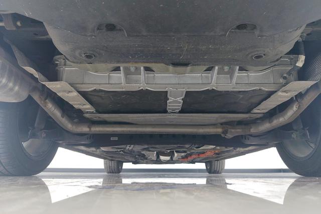 Roewe ei6 MAX Plug-in Hybrid 2020 — фото 6