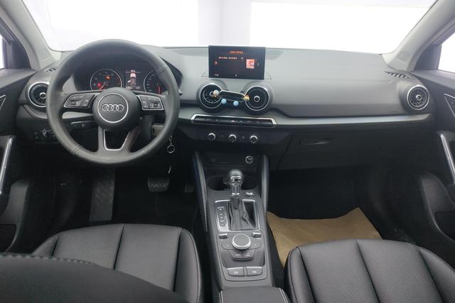 Audi Q2L id 3768946 из Китая 8