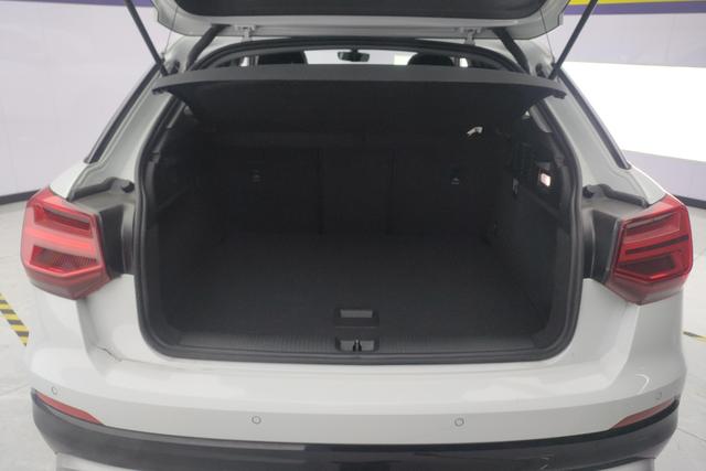 Audi Q2L id 3768946 из Китая 11