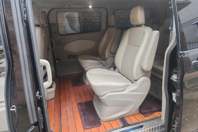 Ford Tourneo 2020 2.0 T MT — фото 16
