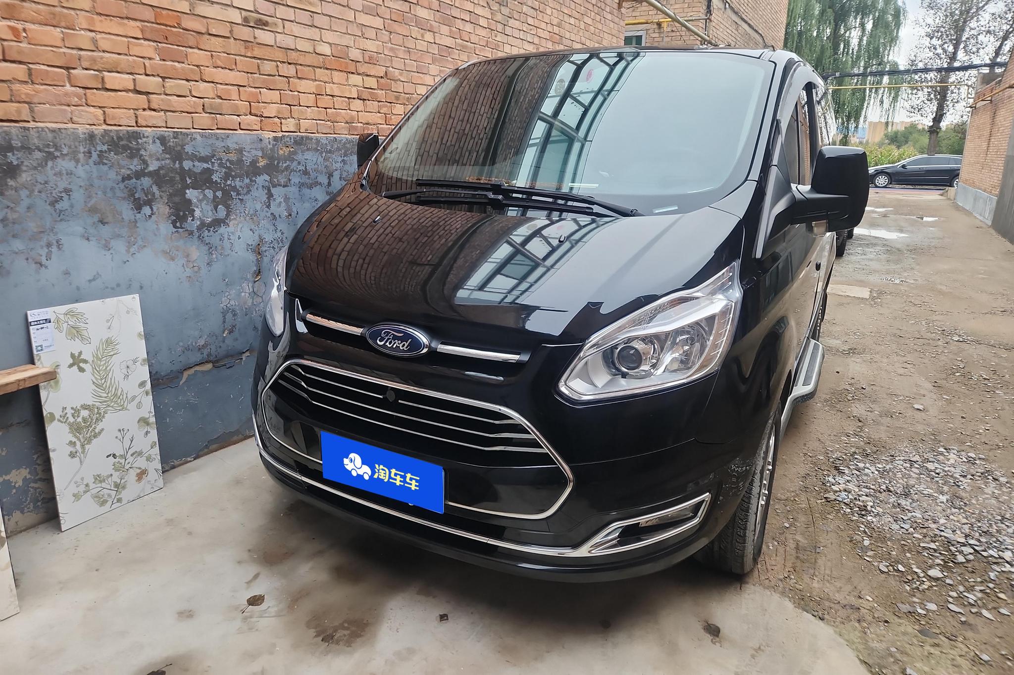Ford Tourneo 2020 2.0T MT Elite