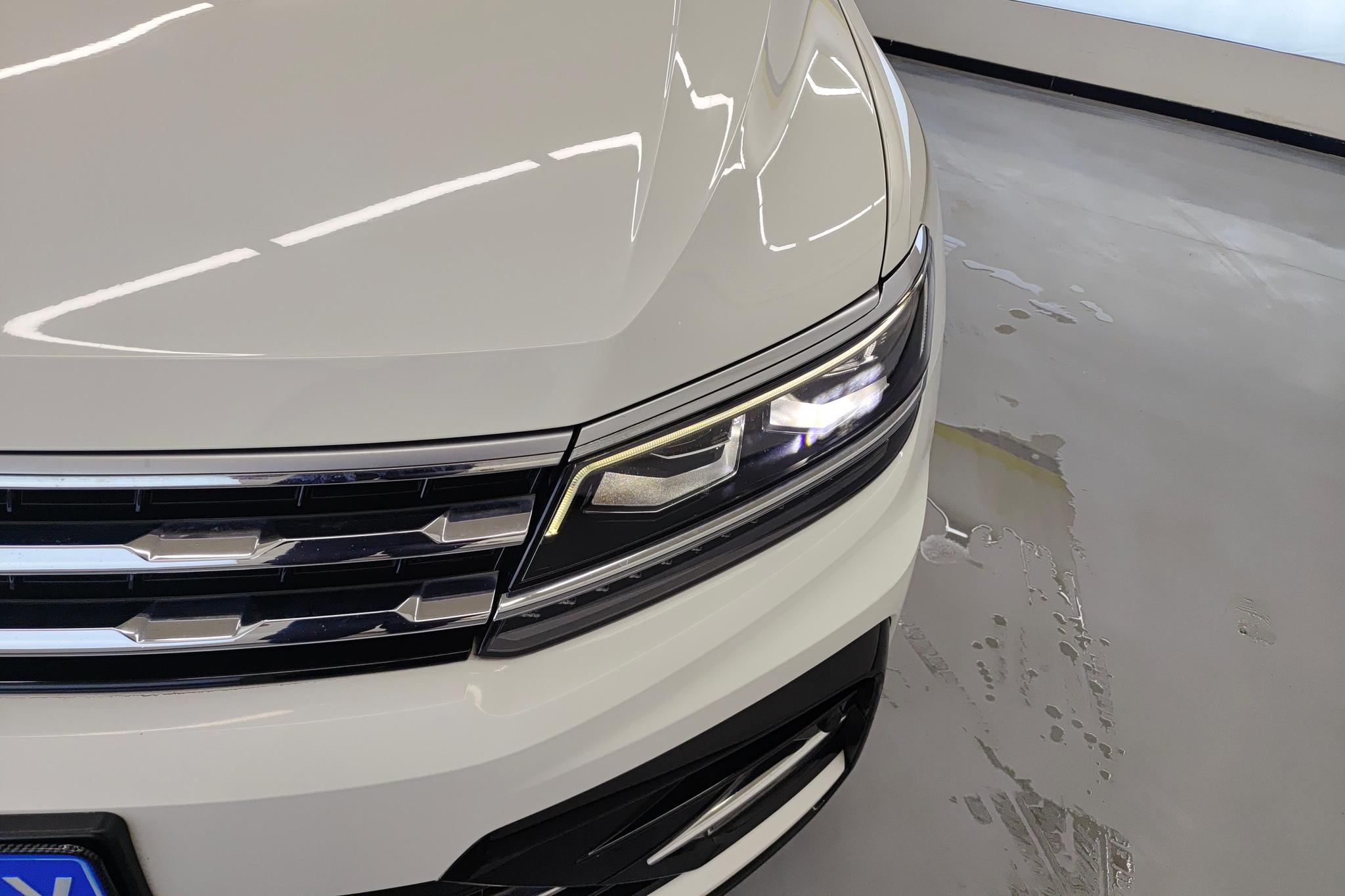 Volkswagen Tiguan L L 2020 330TSI AT R-Line Flagship V