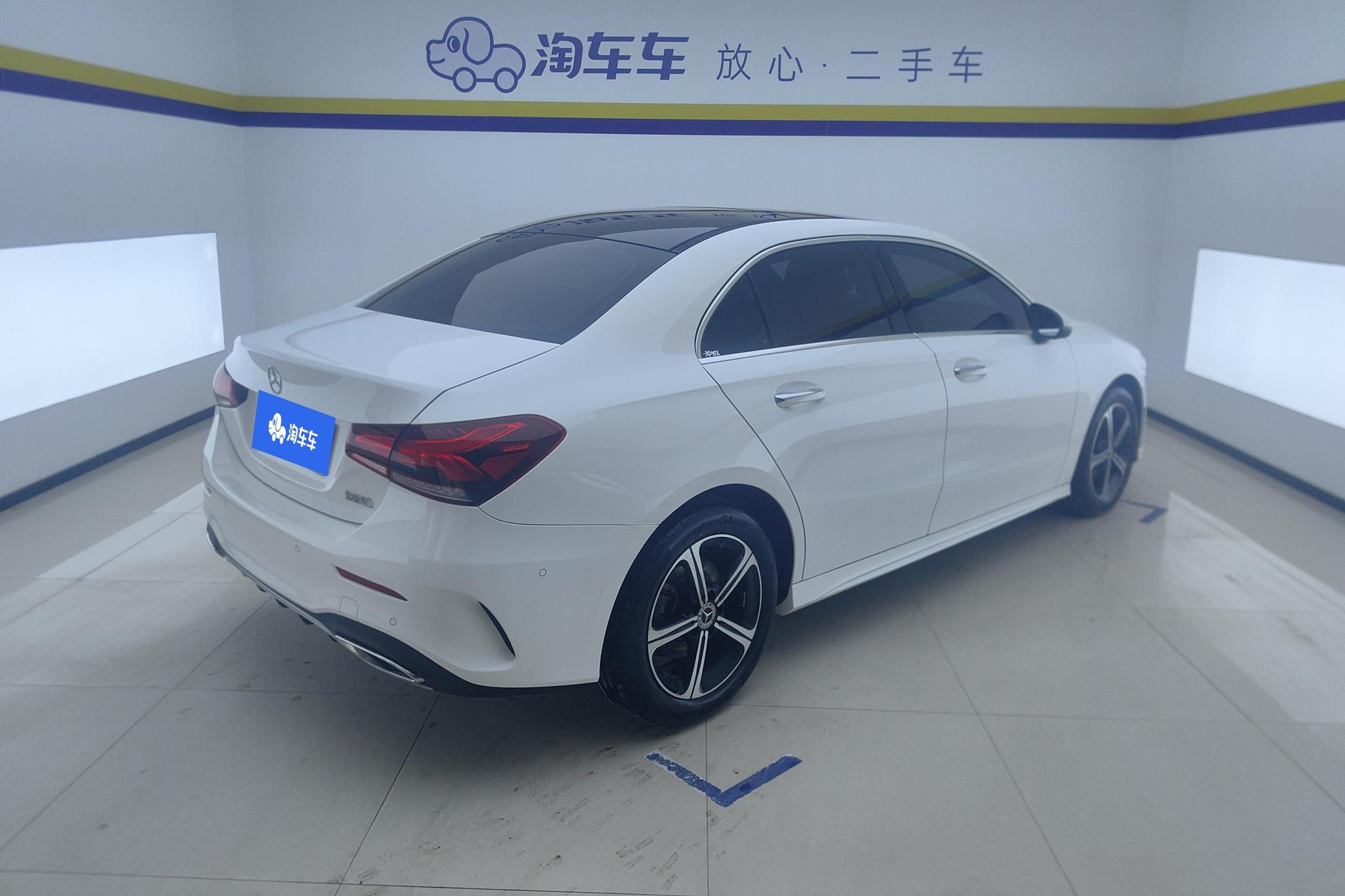 Mercedes-Benz A-Class A 2022 A 200 L Sport Fashion
