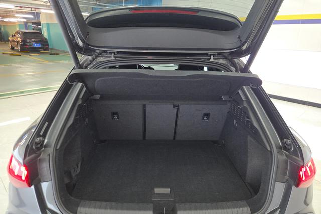 Audi A3 2022 Темно-серый из Китая, фото 2