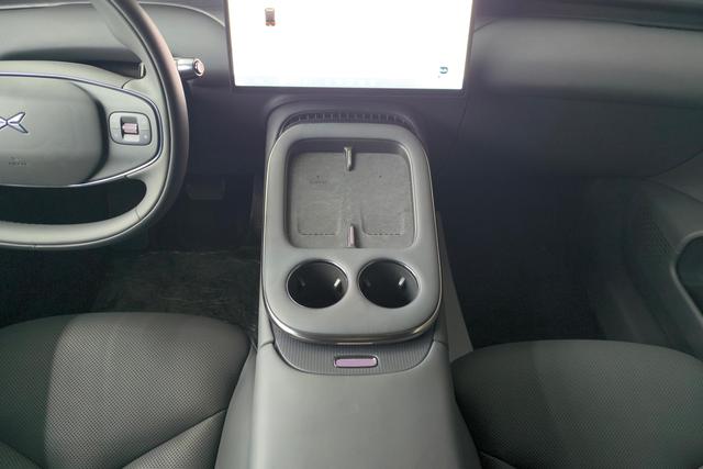 Xiaopeng Motors Xiaopeng G7 2025 Черный из Китая, фото 3