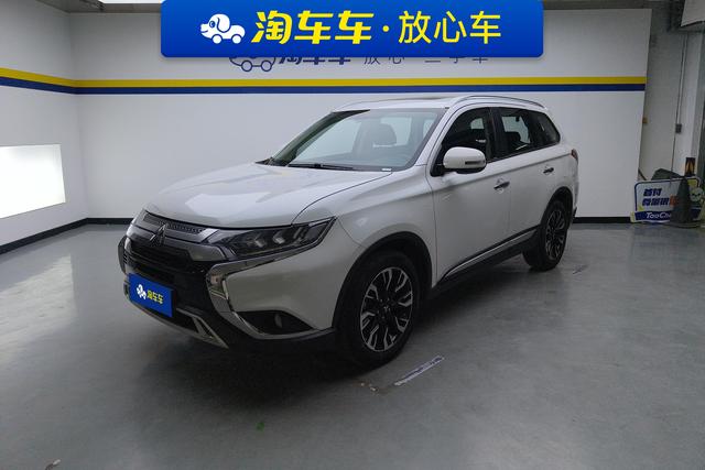 Mitsubishi Outlander 2020 — фото 1