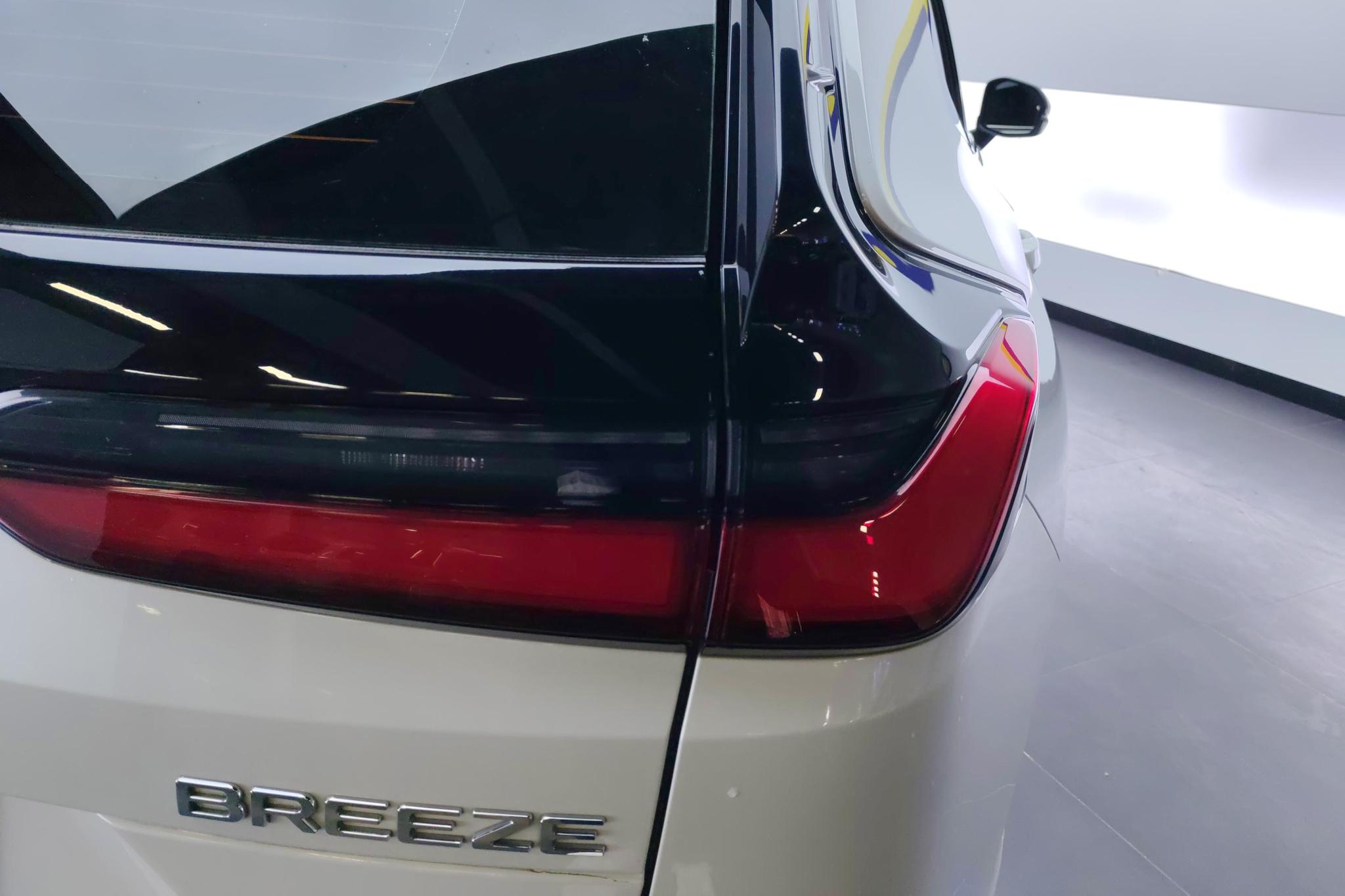 Honda Breeze 2023 240TURBO CVT Luxury