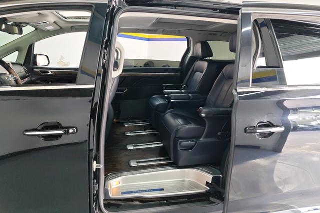 GAC Trumpchi Trumpchi M8 2021 Черный из Китая