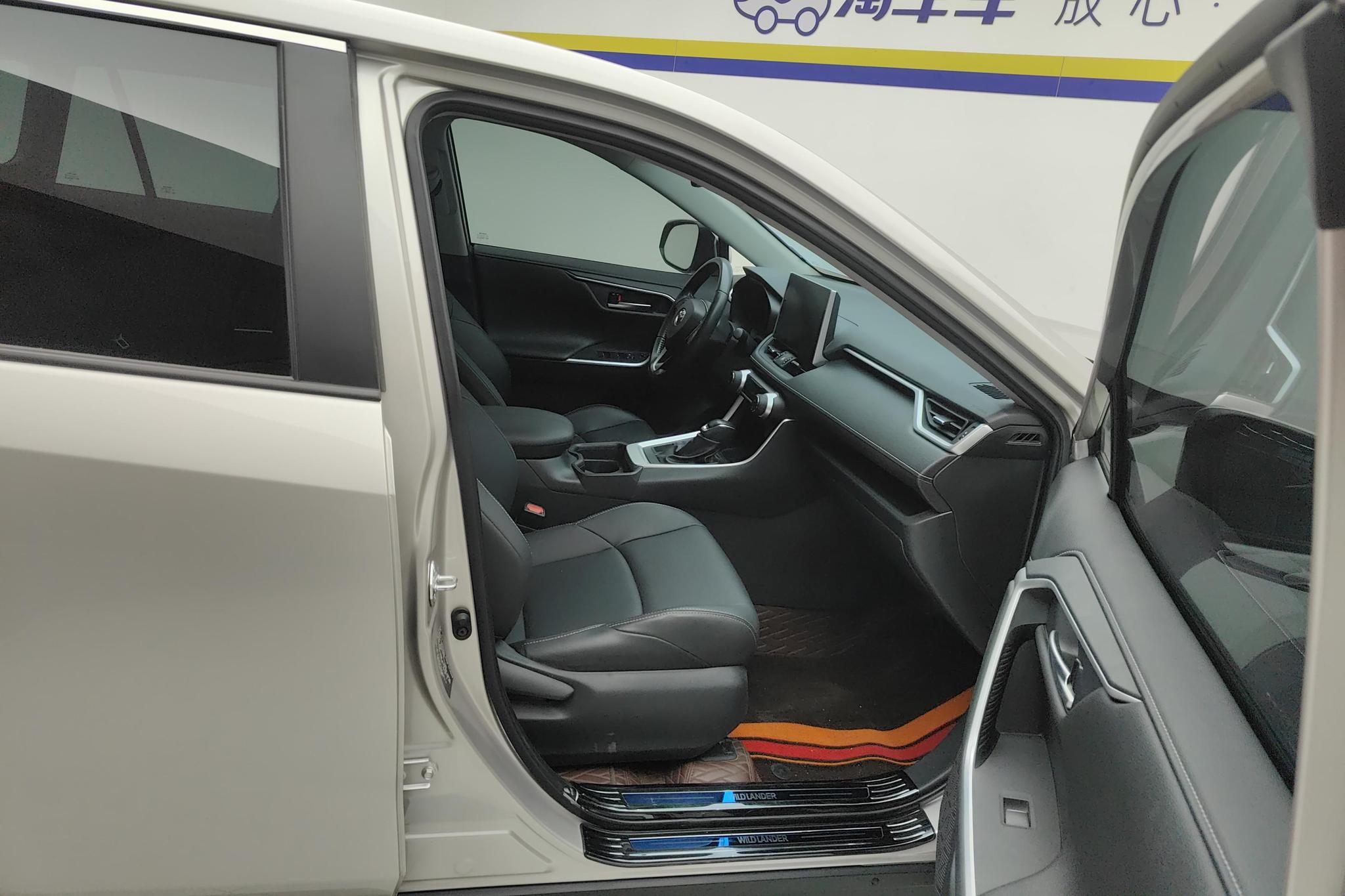 Toyota Wildlander 2022 2.0L Luxury PLUS