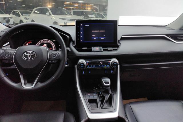 Toyota RAV4 Rongfang 2023 Белый из Китая, фото 4