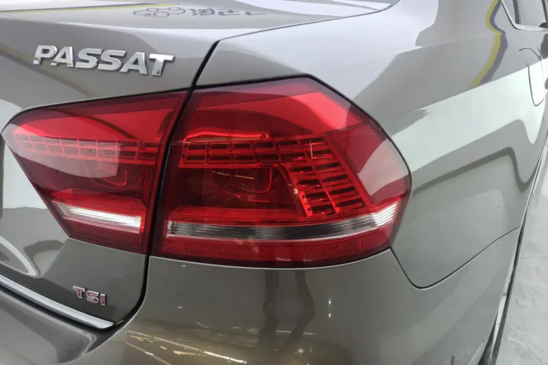 Volkswagen Passat — фото 5