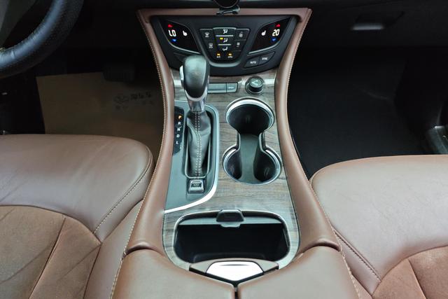 Buick Envision 2017 — фото 14