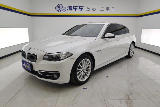 BMW 5 Series 2017 — фото 1