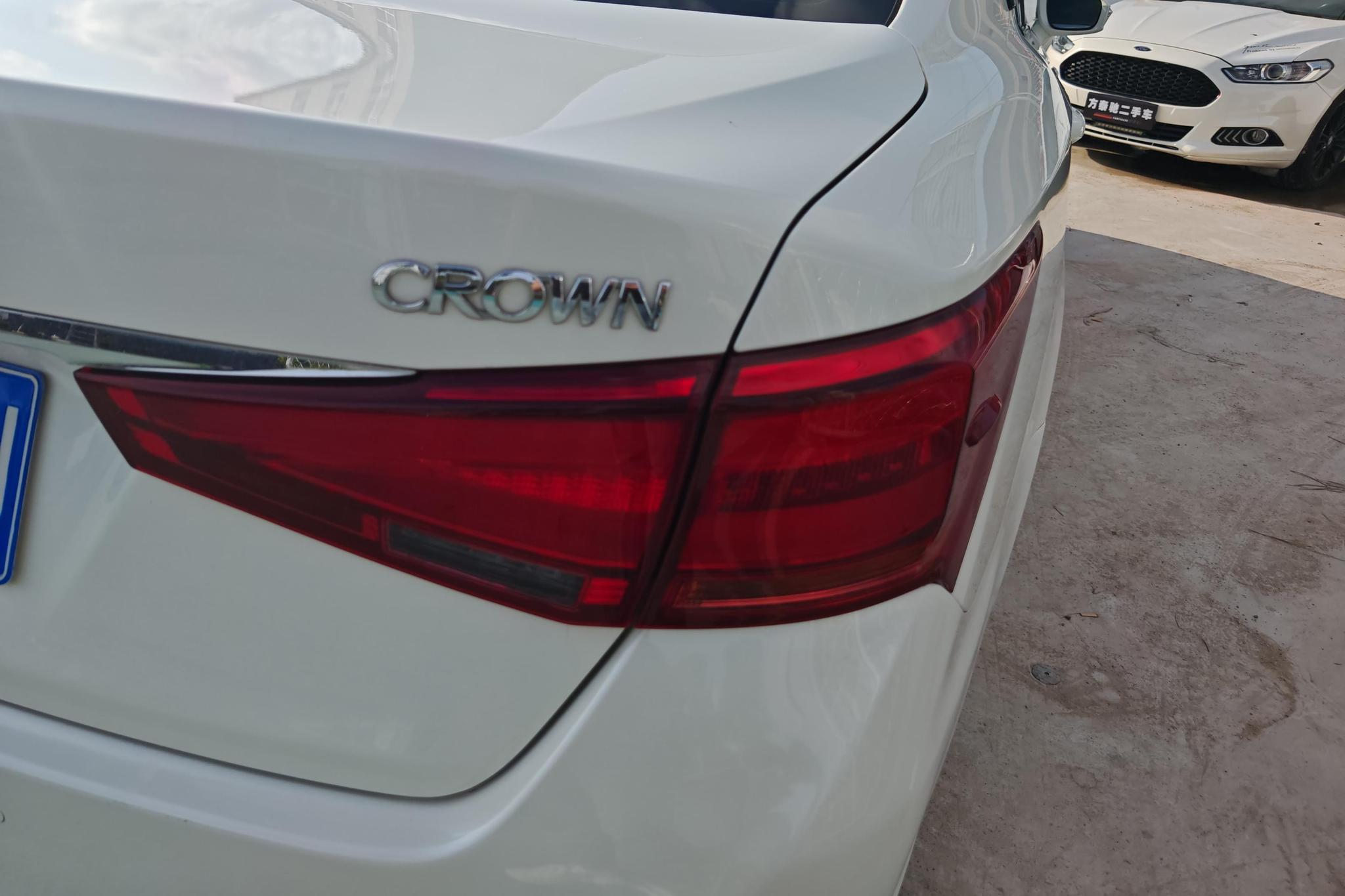 Toyota Crown 2015 2.5L Smart