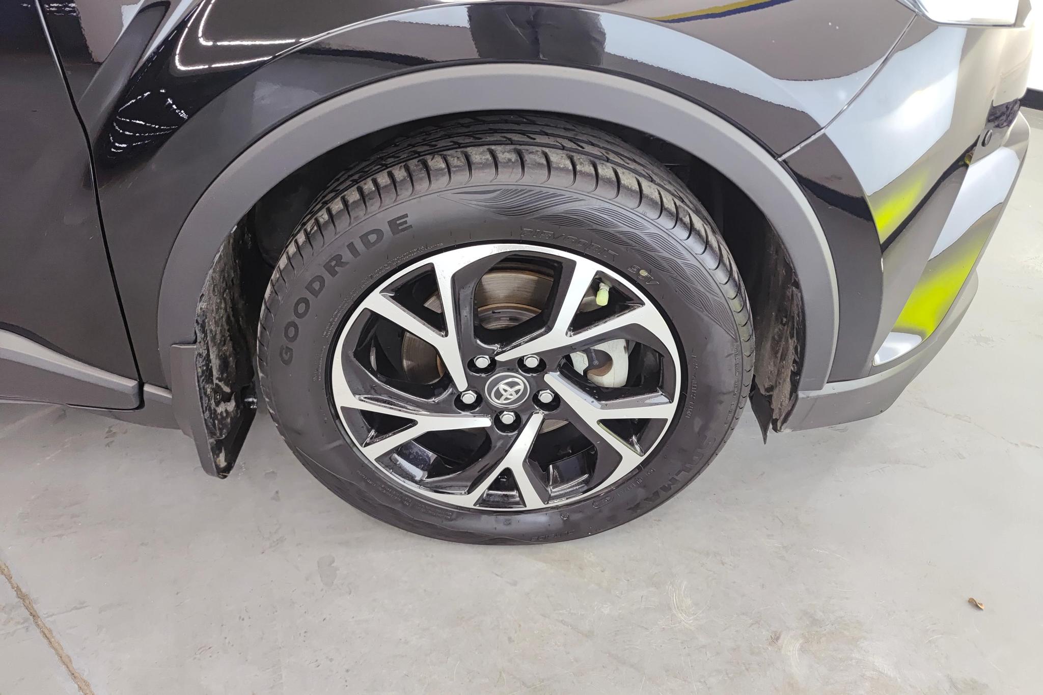 Toyota C-HR 2018 2.0L Lead V